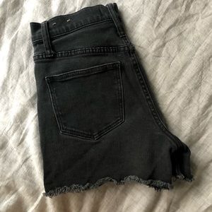 madewell high-rise denim shorts 🔥